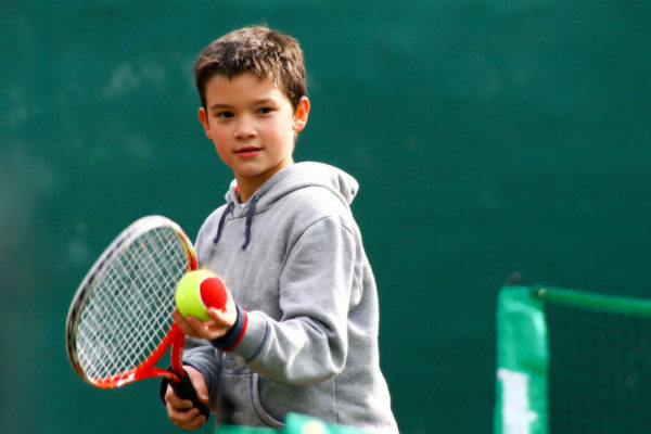 stage tennis, colonie equitation, pour les 8-14 ans